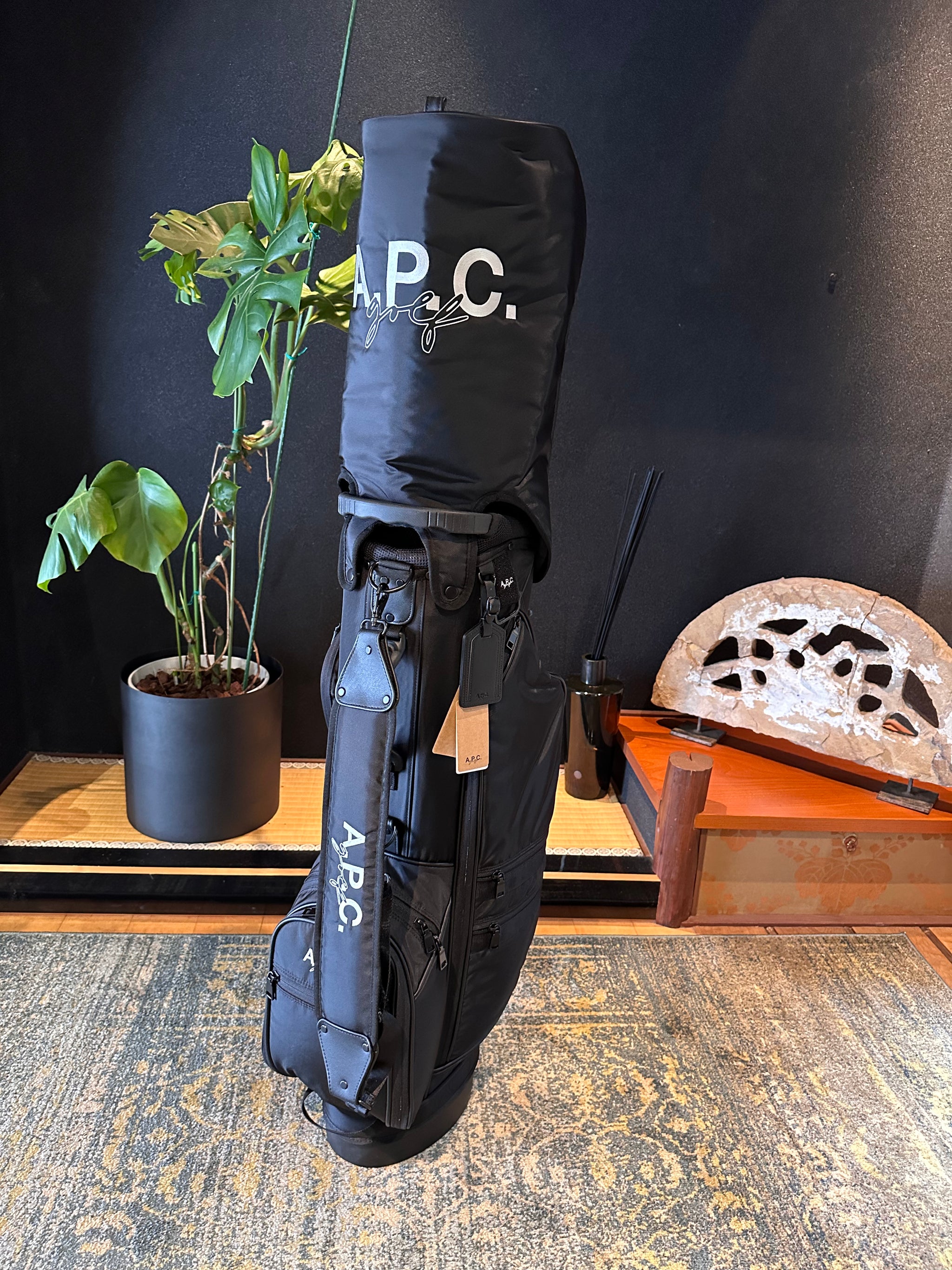 A.P.C. ゴルフバッグ 黒　APC おしゃれな大人のゴルフバッグ】「A.P.C. ゴルフ」と