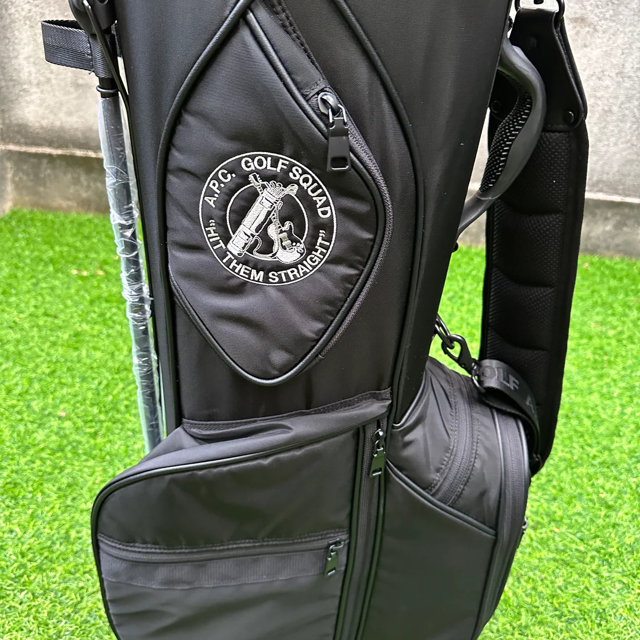 A.P.C. GOLF Ablon キャディバッグ ブラック – ラウンドコード A.P.C. GOLF Ablon キャディバッグ ブラック – ラウンドコード
