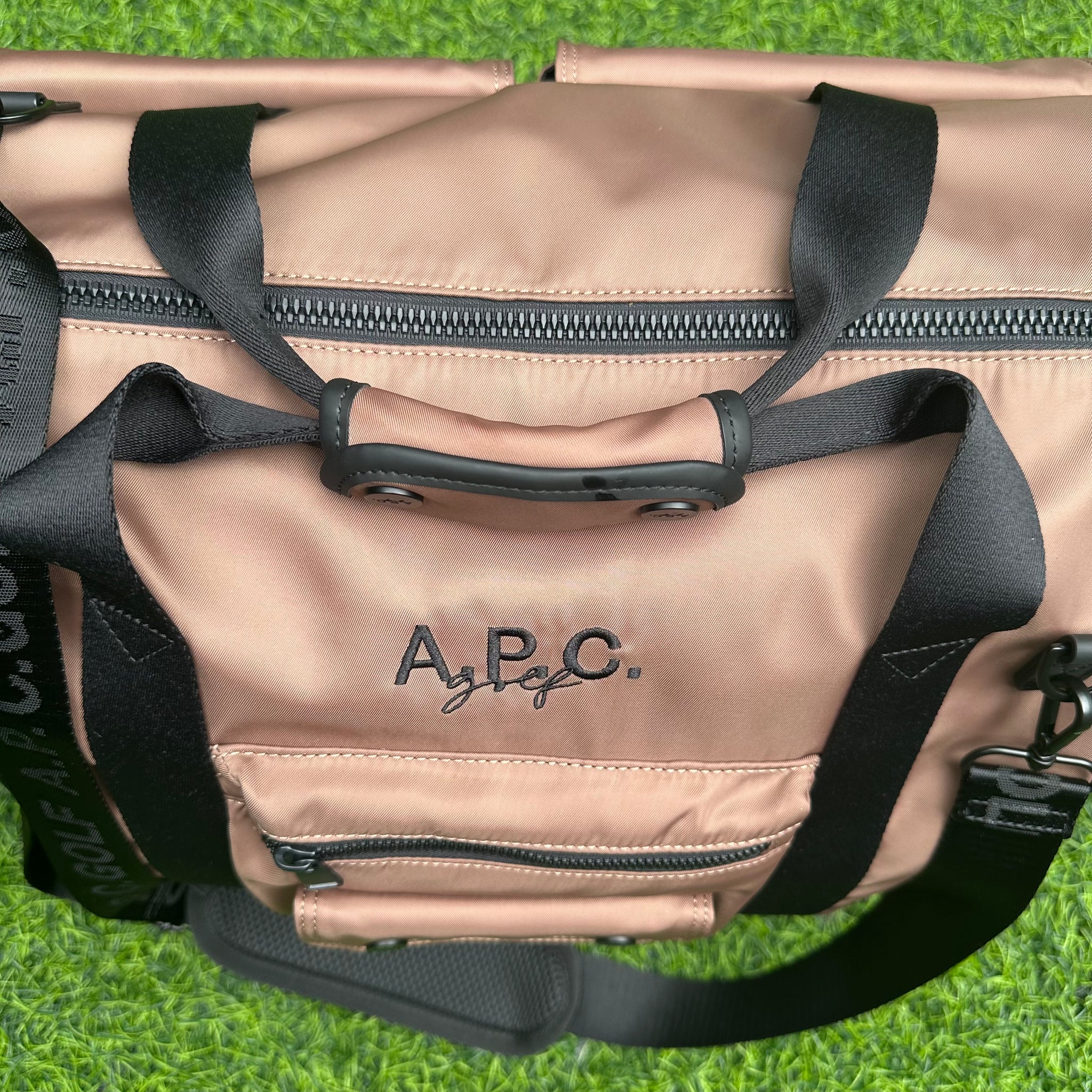 A.P.C.GOLF ボストンバッグ シューズ収納OK – ラウンドコード