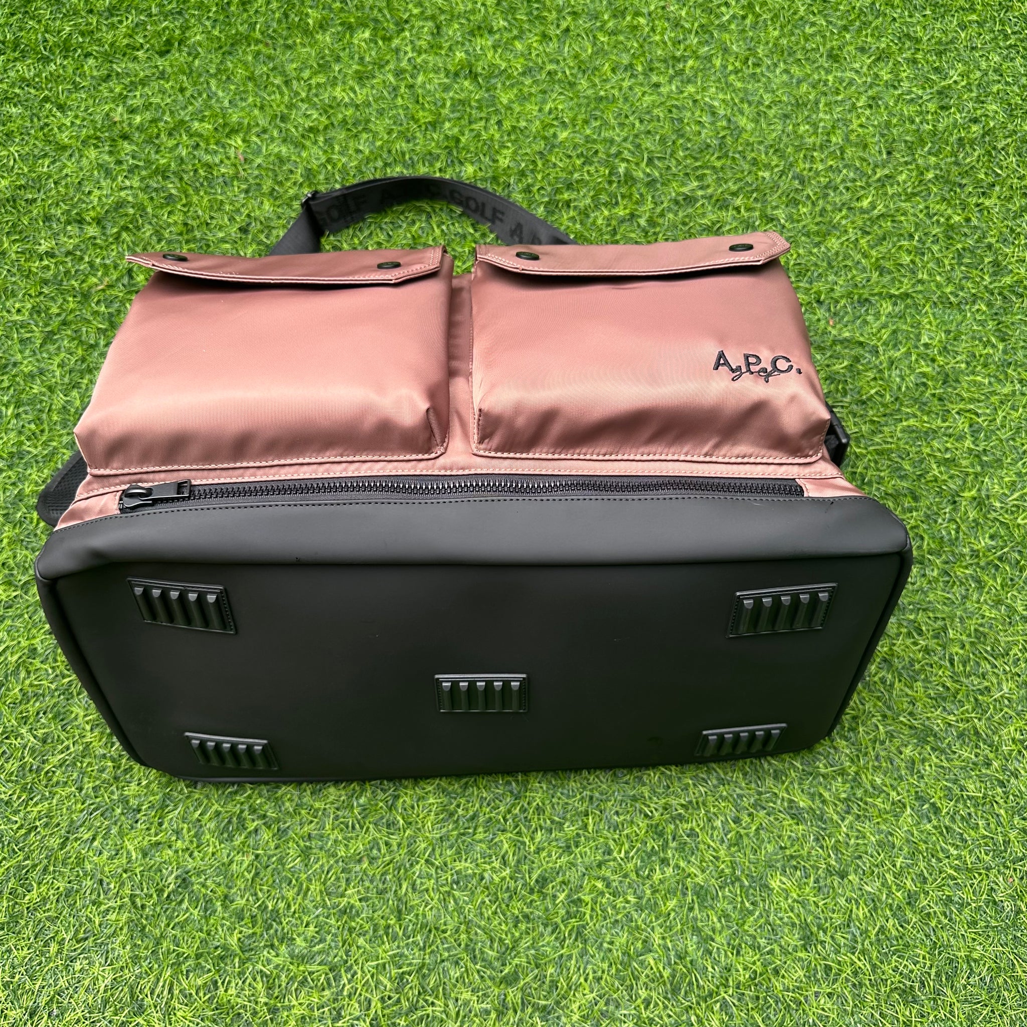 A.P.C.GOLF ボストンバッグ シューズ収納OK – ラウンドコード