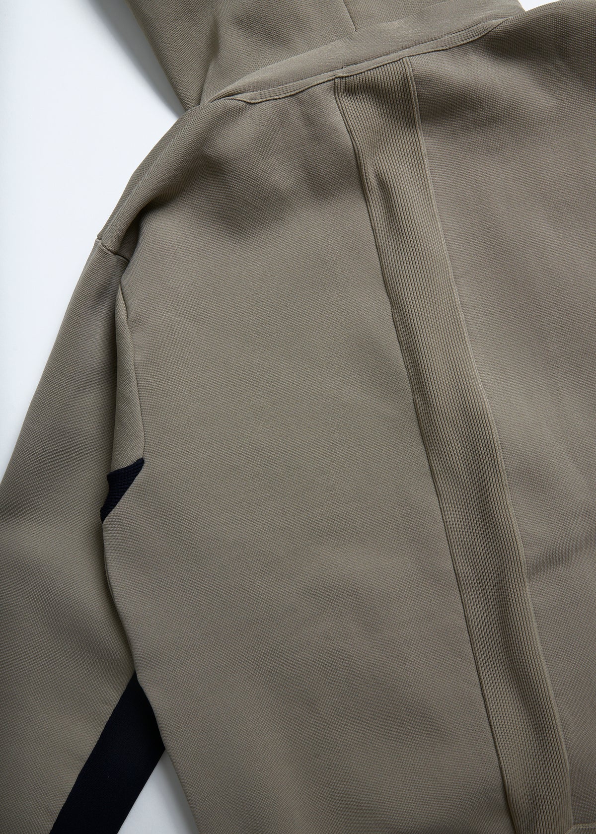 HERG1 ミラノリブニット ブルゾン – ラウンドコード