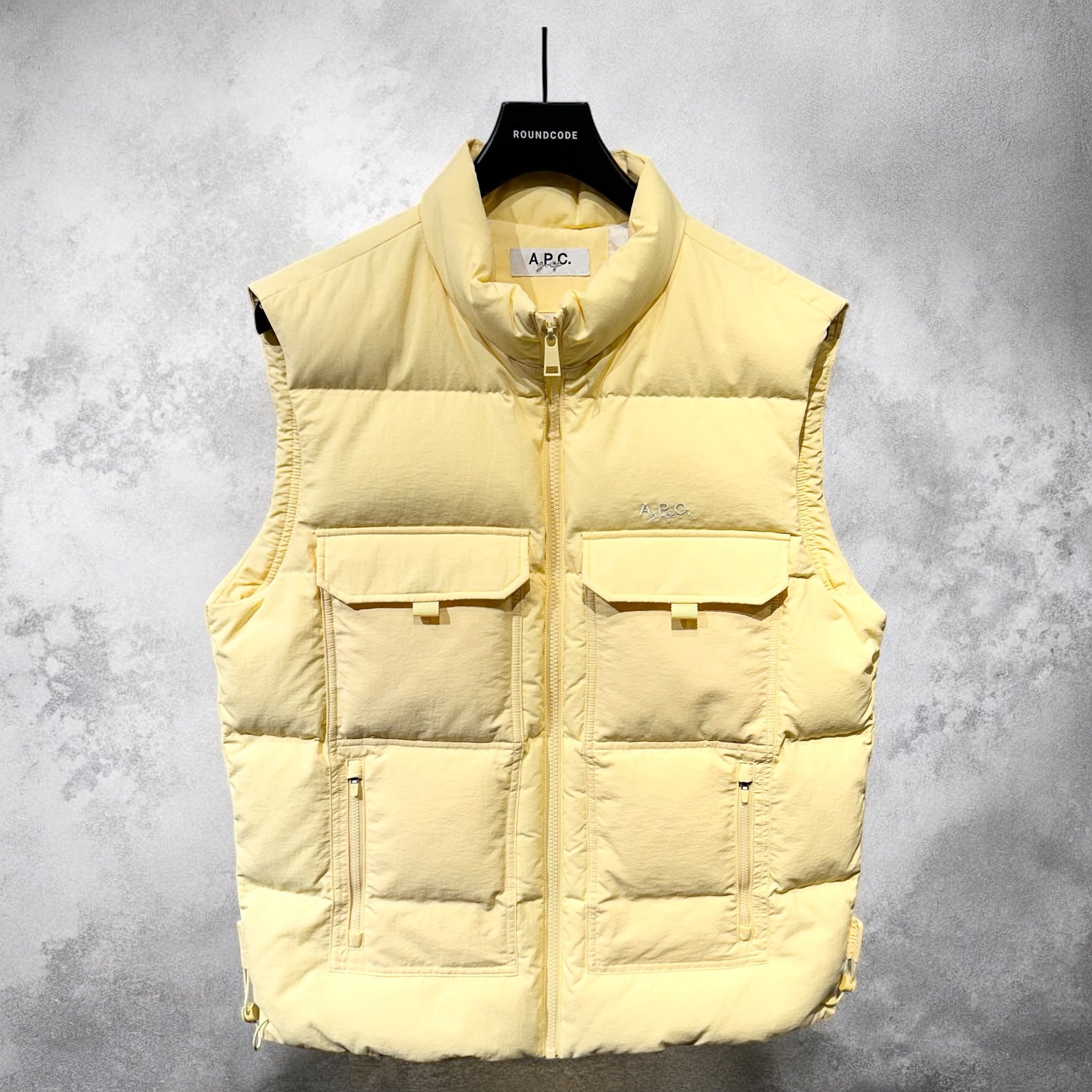 A.P.C.GOLF ダウンベスト – ラウンドコード